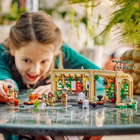 Klocki Harry Potter 76445 Zamek Hogwart: zajęcia z zielarstwa LEGO