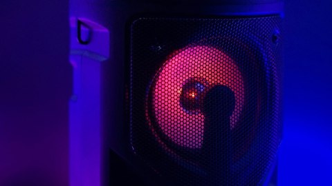 Głośnik Bluetooth 5.0 EDR Harmony SQ1004 Funkcja karaoke SQUEAK Głośnik Bluetooth 5.0 EDR Harmony SQ1004 Funkcja karaoke SQUEAK