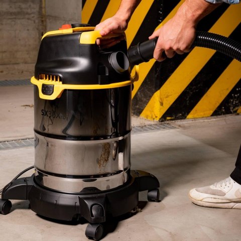 Odkurzacz przemysłowy STANLEY Wet&Dry SXVC30XTDE (1600W; kolor czarny)