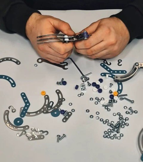 Zestaw konstrukcyjny Mały Konstruktor Dinozaury Velociraptor