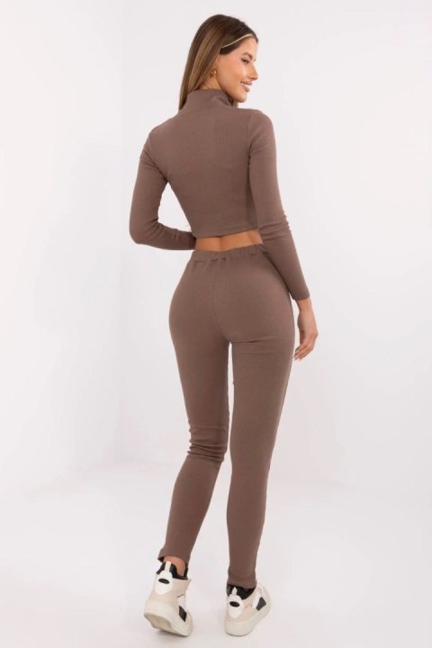 Spodnie Komplet Model RV-KMPL-7304.83 Brown - Rue Paris