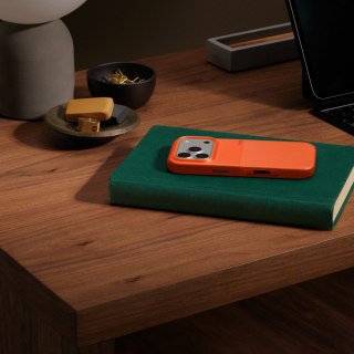 Etui Beats Rugged zgodne z MagSafe i panelem Sterowanie aparatem do iPhonea 17 Pro - pomarańczowy Sierra Nevada