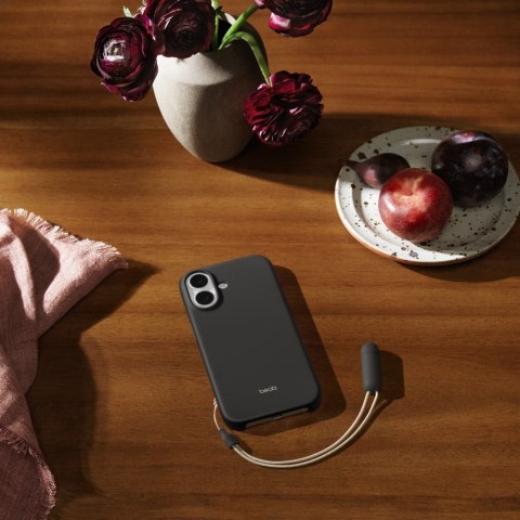 Etui z podpórką Beats Kickstand zgodne z MagSafe i panelem Sterowanie aparatem do iPhonea 17 - szafirowy szary