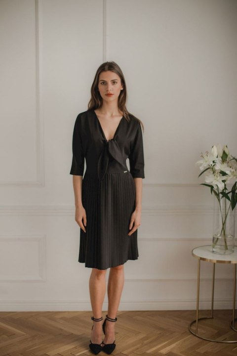 Sukienka Model L076 Black - Lenitif Sukienka Model L076 Black - Lenitif