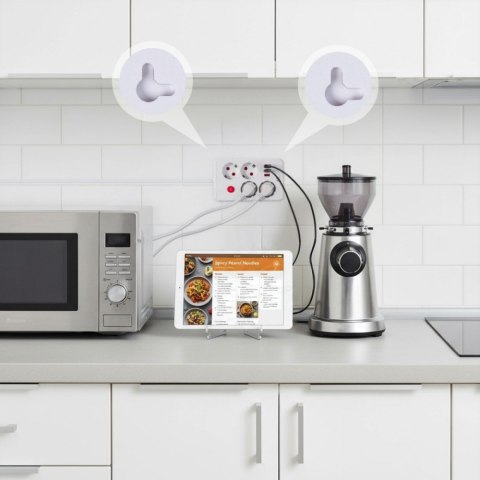 Listwa zasilająca MCE392 W 4 gniazda 3xUSB, 110-240V AC 50/60Hz, 2.1A max 2500W 1,5m biała