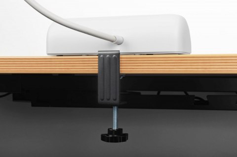 Listwa zasilająca biurkowa, 3 gniazda Schuko, 2x USB-A (2x 12W), 1x USB-C (30W) z zaciskiem na blat, kabel 1,5m, biała