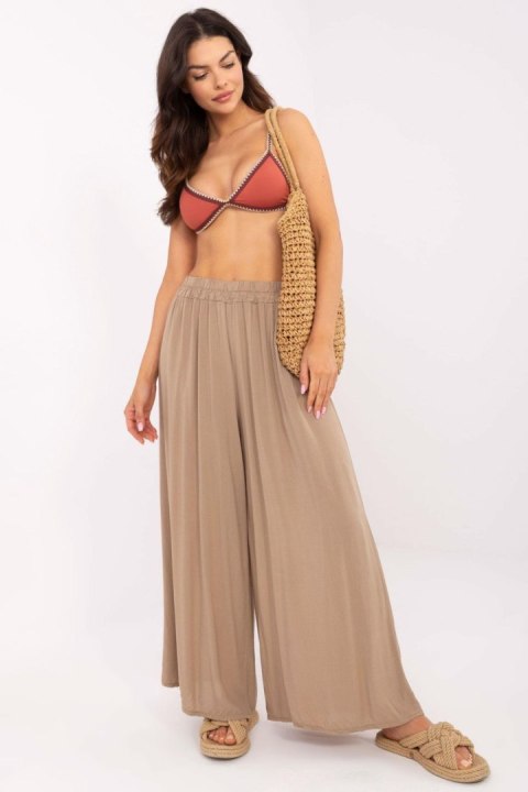 Spodnie Damskie Model TW-SP-BI-82353.39 Brown - Och Bella Spodnie Damskie Model TW-SP-BI-82353.39 Brown - Och Bella