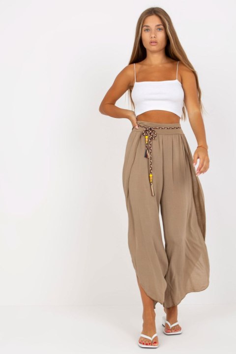 Spodnie Damskie Model TW-SP-BI-81378.24P Dark Beige - Och Bella Spodnie Damskie Model TW-SP-BI-81378.24P Dark Beige - Och Bella