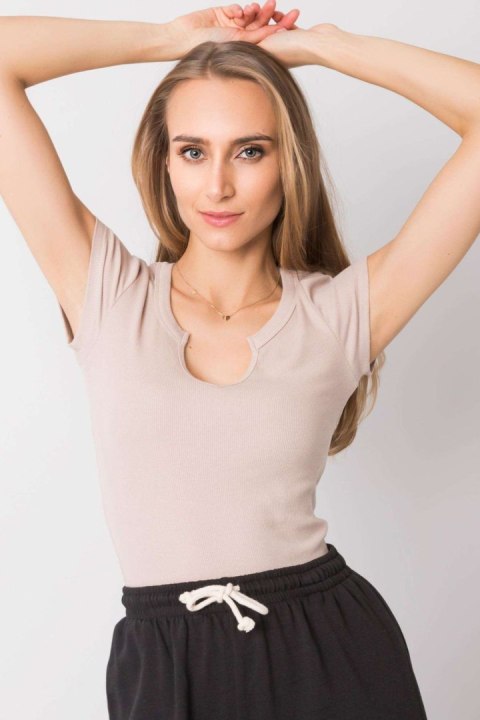 Tshirt Damski Model TW-BZ-OB012.30 Beige - Och Bella Tshirt Damski Model TW-BZ-OB012.30 Beige - Och Bella