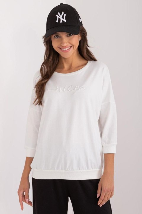 Bluza Damska Model RV-BZ-9519.22 Ecru - Relevance Bluza Damska Model RV-BZ-9519.22 Ecru - Relevance
