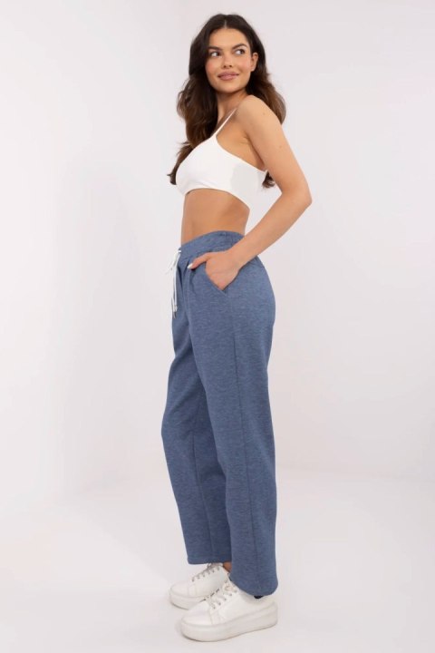Spodnie Dresowe Model DHJ-SP-20523.66P Dark Blue - Italy Moda Spodnie Dresowe Model DHJ-SP-20523.66P Dark Blue - Italy Moda