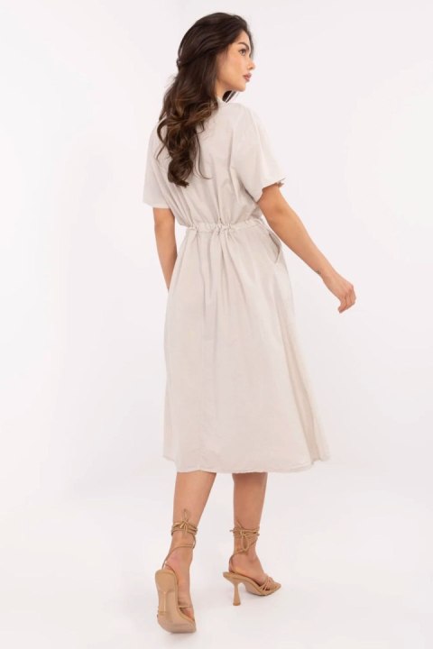 Sukienka Model MI-SK-109898.68 Beige - Italy Moda Sukienka Model MI-SK-109898.68 Beige - Italy Moda