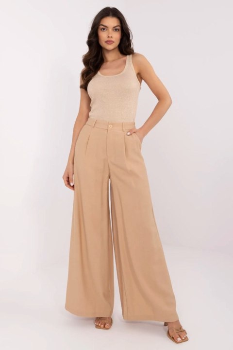 Spodnie Damskie Model NM-SP-Y0812.37 Camel - NM Spodnie Damskie Model NM-SP-Y0812.37 Camel - NM