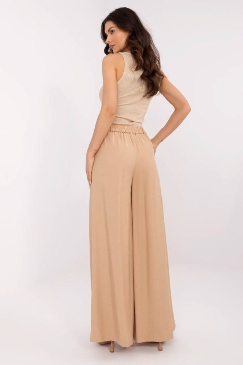 Spodnie Damskie Model NM-SP-Y0812.37 Camel - NM Spodnie Damskie Model NM-SP-Y0812.37 Camel - NM
