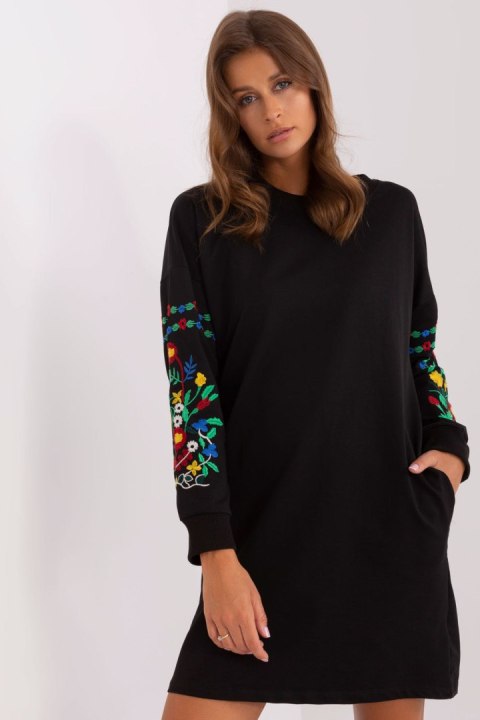 Sukienka Model RV-SK-8979.94P Black - Rue Paris Sukienka Model RV-SK-8979.94P Black - Rue Paris