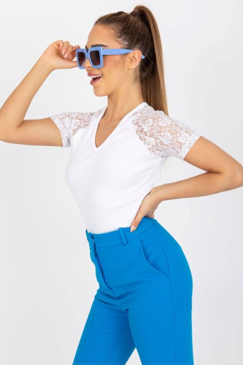 Bluzka Model RV-BZ-7986.74 White - Rue Paris Bluzka Model RV-BZ-7986.74 White - Rue Paris
