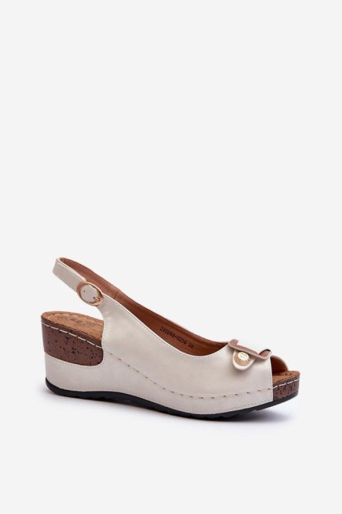 Sandały Model Comfort Shoes Efravia 24SD98-6230 Silver - Step in style Sandały Model Comfort Shoes Efravia 24SD98-6230 Silver - Step in style