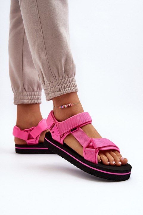 Sandały Model Lee Cooper LCW-24-05-2750L Fuksja - Step in style Sandały Model Lee Cooper LCW-24-05-2750L Fuksja - Step in style