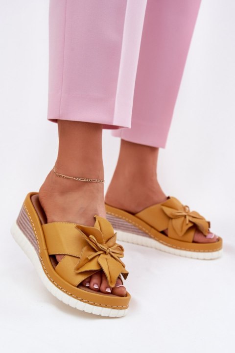 Sandał Klapki Model Artiker 52C0504 Yellow - Step in style Sandał Klapki Model Artiker 52C0504 Yellow - Step in style