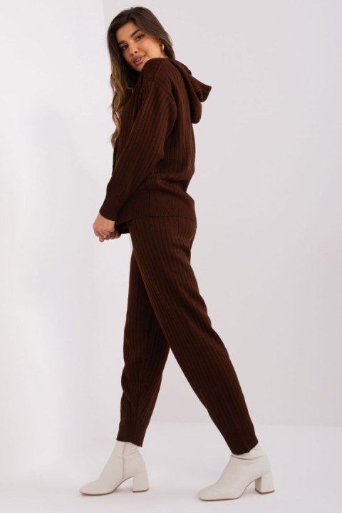 Spodnie Komplet Model BA-KMPL-2211.13P Dark Brown - Badu Hurtownia odzieży on-line, moda damska, bielizna i obuwie dla kobiet - Spodnie Komplet Model BA-KMPL-2211.13P Dark Brown - Badu Hurtownia odzieży on-line, moda damska, bielizna i obuwie dla kobiet -