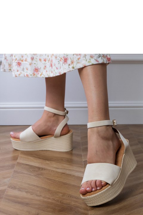 Sandały Model Ganra LOLO23 Beige - PRIMO Sandały Model Ganra LOLO23 Beige - PRIMO